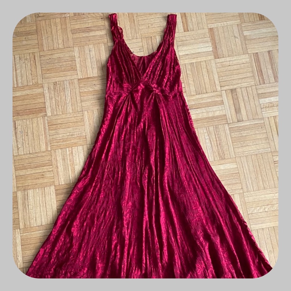 🌹EXQUISITE🌹 Silk Night Gown